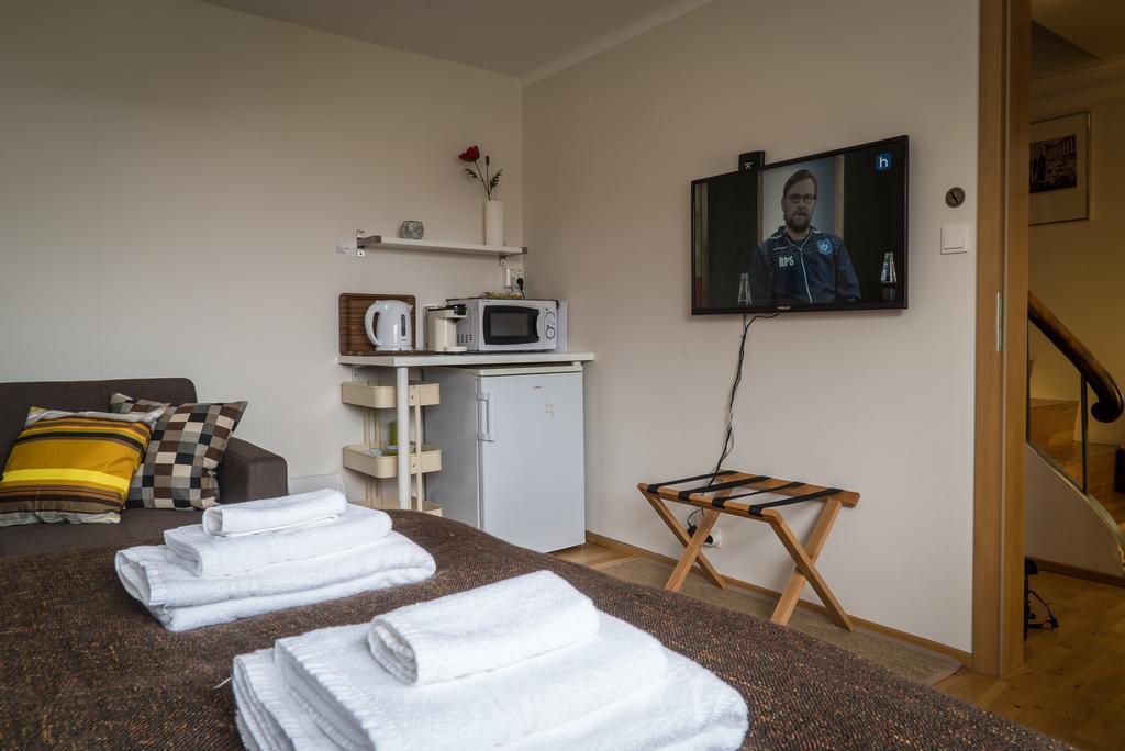 Gentlespace Guesthouse Isafjordur Room photo