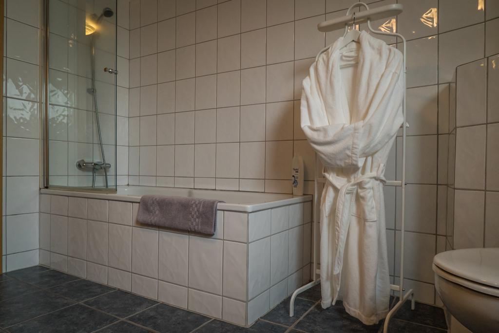 Gentlespace Guesthouse Isafjordur Room photo